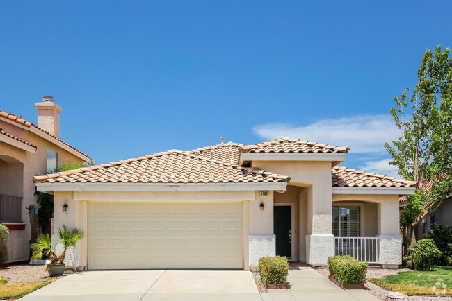 Building Photo - 4102 W Cactus Rd