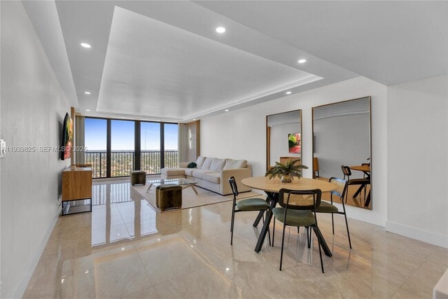 Building Photo - 2201 S Ocean Dr