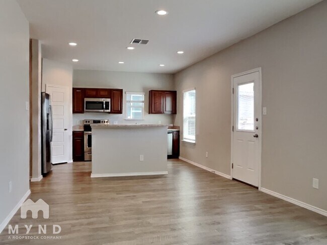 Building Photo - 7520 Rose Robin Run Ct