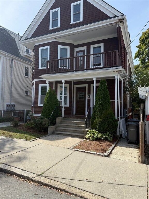 Foto principal - 99 Fayerweather St