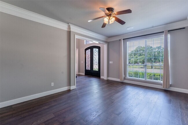 Foto del edificio - 209 Timber Lake Dr