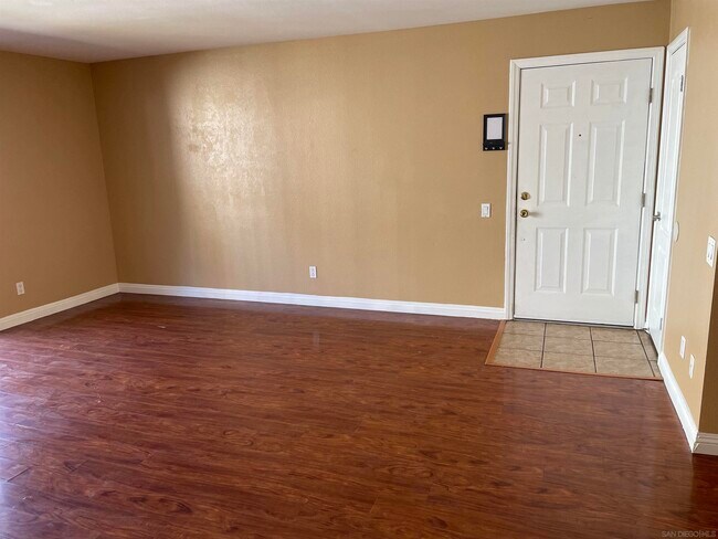 Foto del edificio - 6333 College Grove Way