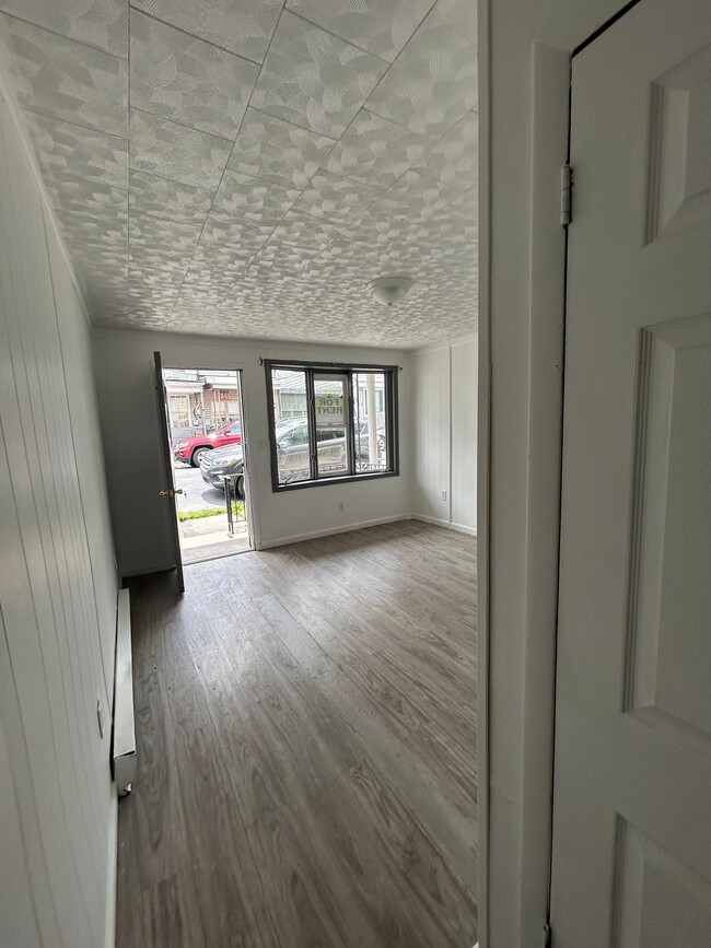 Foto del edificio - 829 E Pine St