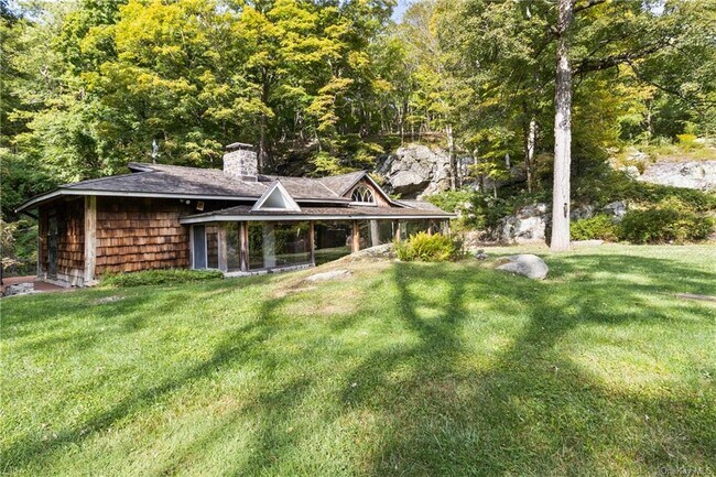 Building Photo - 176 Honey Hollow Rd