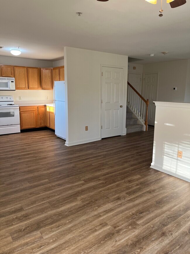 Foto del edificio - 211 Prairie Ct