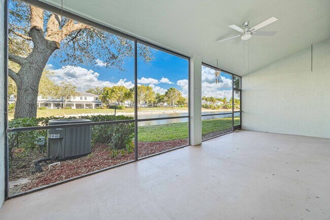 Foto del edificio - Luxurious 3+Loft Coach Home in Summit Place - 2 Car Garage - Pet OK W/Approval - Amazing Views!