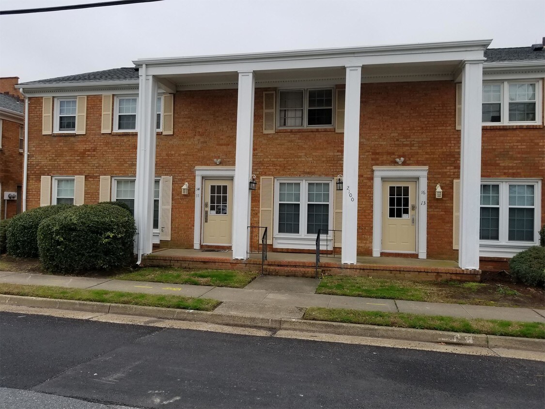 Primary Photo - 2100 Arctic Ave