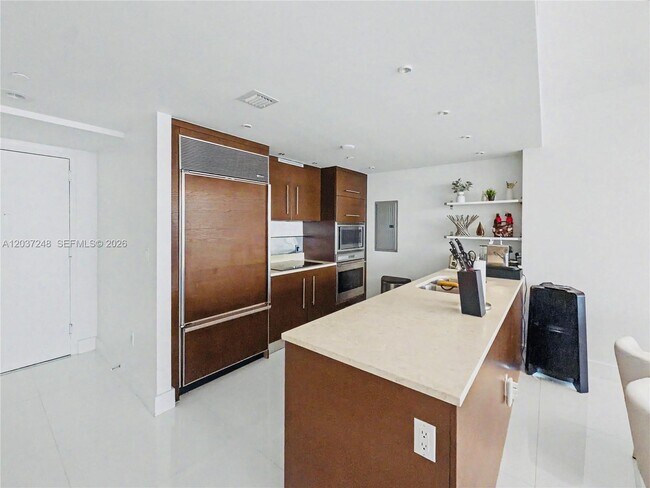 Foto del edificio - 465 Brickell Ave