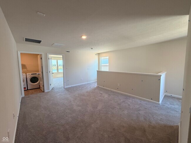 Foto del edificio - 3828 Sterling Dr