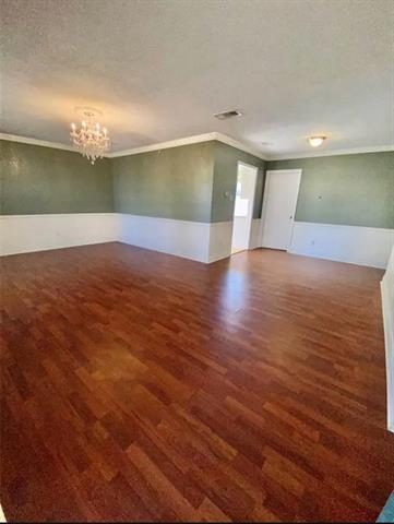 Foto del edificio - 2204 Foxcroft Ln