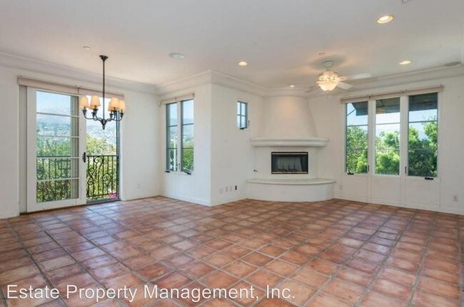 Foto del edificio - 220 Santa Barbara St