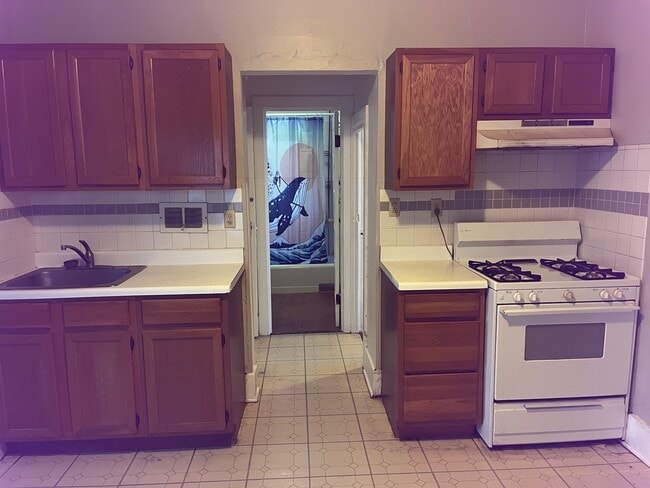 Building Photo - 3260A N Newhall St