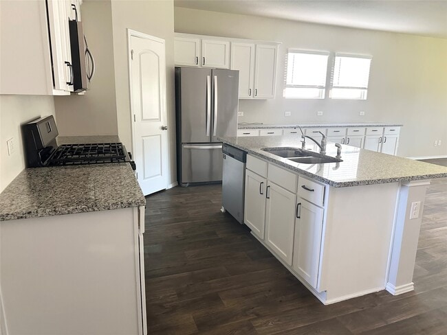 Foto del edificio - 12310 New River Trl