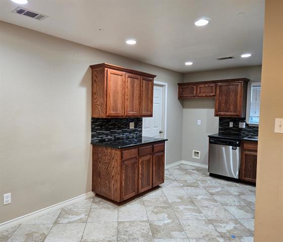 Foto del edificio - 14045 Silkwood Dr