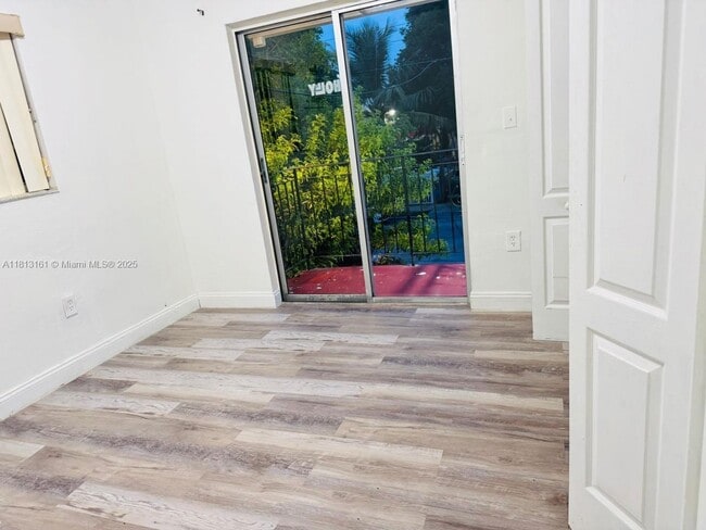 Foto del edificio - 932 NW 5th St