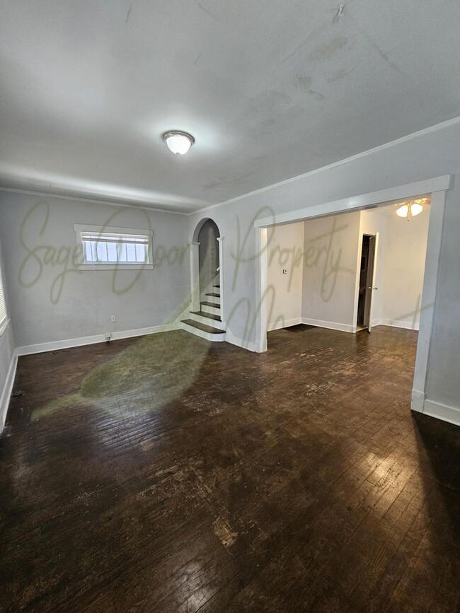 Building Photo - BEAUTIFUL 2-STORY HOME!!!