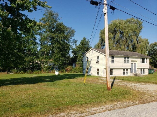 Building Photo - 119 Knight St
