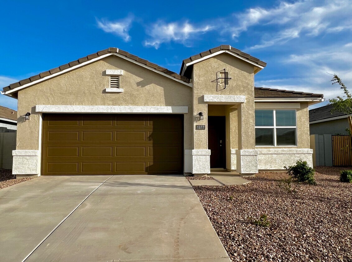 Foto principal - 1377 W Highland Rd