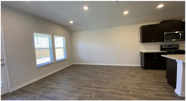 Building Photo - 391 Arbor Hills