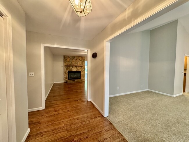 Foto del edificio - 212 Talah Ln