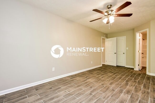 Photo - 3 Bedroom Pet-Friendly Home in Ellenwood, GA with Main Street Renewal