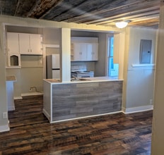 Building Photo - 203 S Highland St