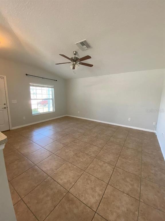 Building Photo - 37150 Highland Bluff Cir