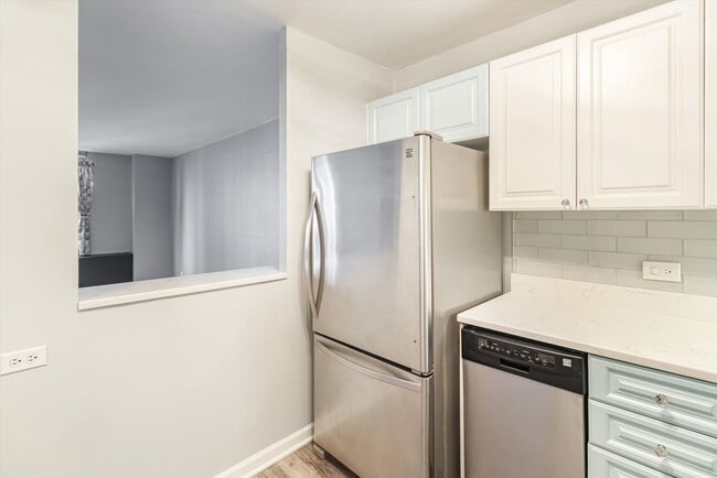 Photo - Upgraded Large Convertible by Millennium Park Apartment