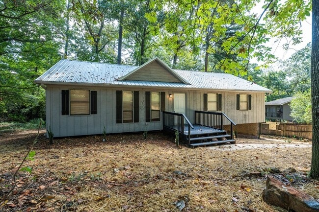 Building Photo - Irondale 4BR / 2BA Home – A Must See!