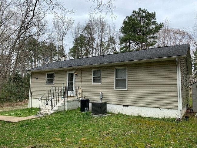 Building Photo - New Rental in King George Coming Soon