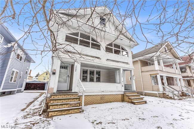 Building Photo - 3400 W 117th St