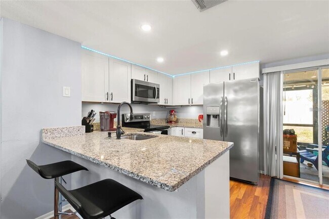 Foto del edificio - 6681 121st Ave N