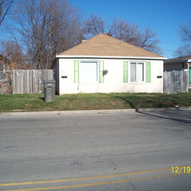 Front, this unit is the one on the left side - 5126 East 21st St