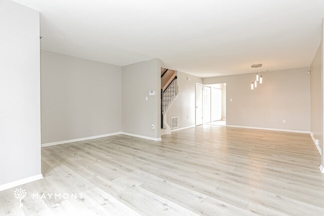 Building Photo - 8 Ute Ct