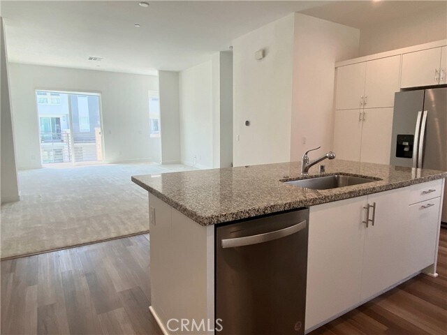 Building Photo - 1319 W Cara Dr