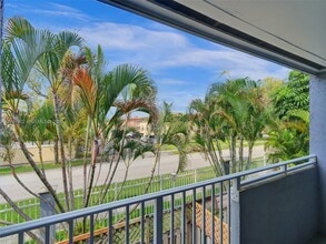 Building Photo - 4600 SW 67th Ave