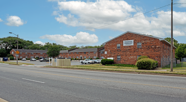 Building Photo - Crossroads Landing East