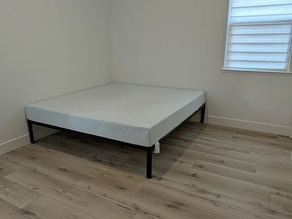 Foto del edificio - "Charming 1-Bedroom Retreat in Lathrop – Cozy 550 sq ft Home on Mulholland Dr!"