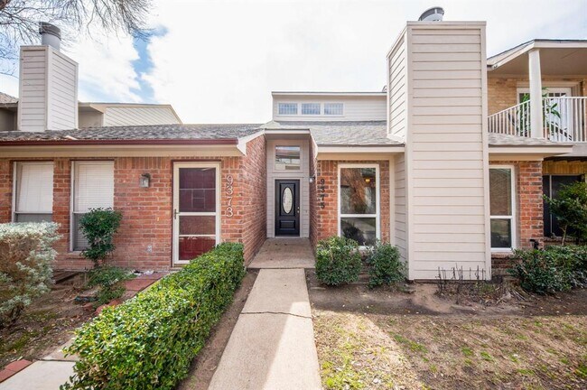 Building Photo - 9375 Westwood Village Dr