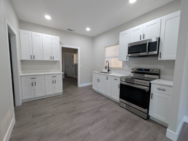 Foto del edificio - 1626 Bridge St