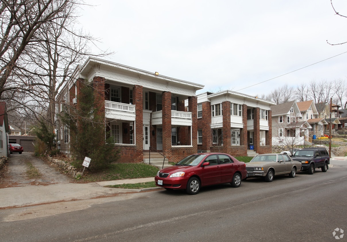 Building Photo - 4200-4206 Locust St