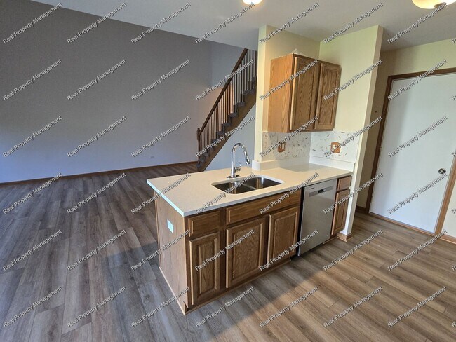 Foto del edificio - Two Bedroom Dyer Townhome