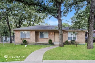 Building Photo - 10424 Muskogee Dr