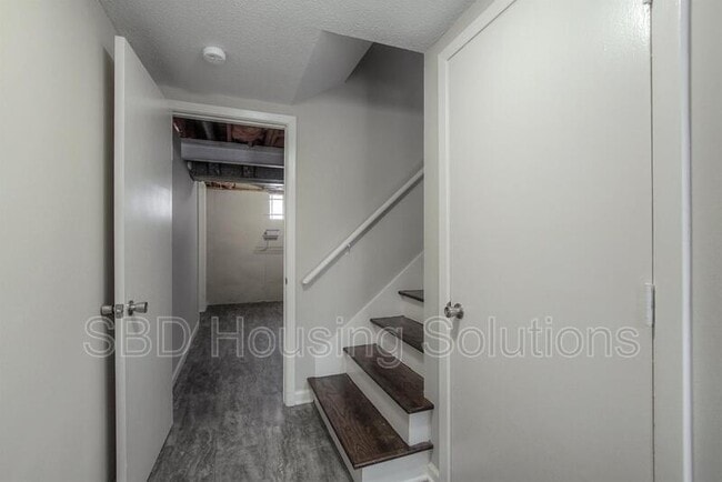 Building Photo - 16003 East 35th St S