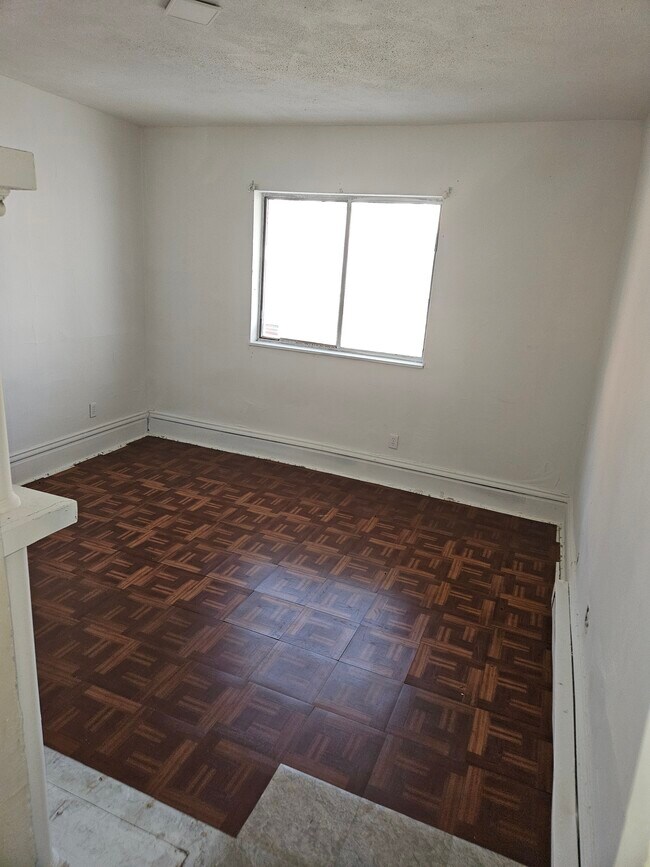 Foto del edificio - 227 Munson Ave