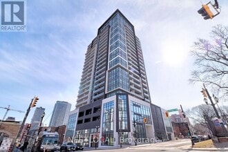 Building Photo - 15 Queen St S