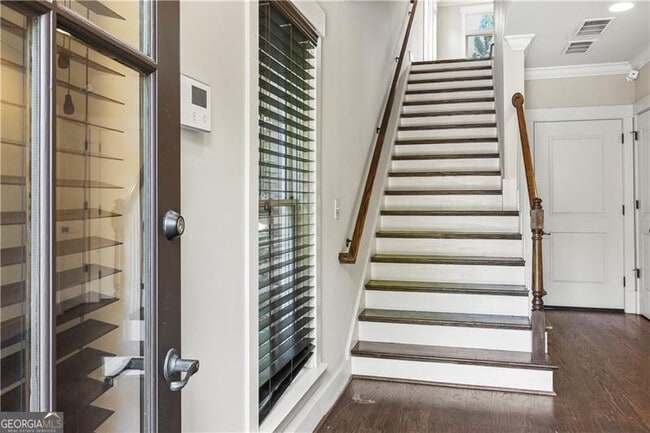 Building Photo - 900 River Vista Drive