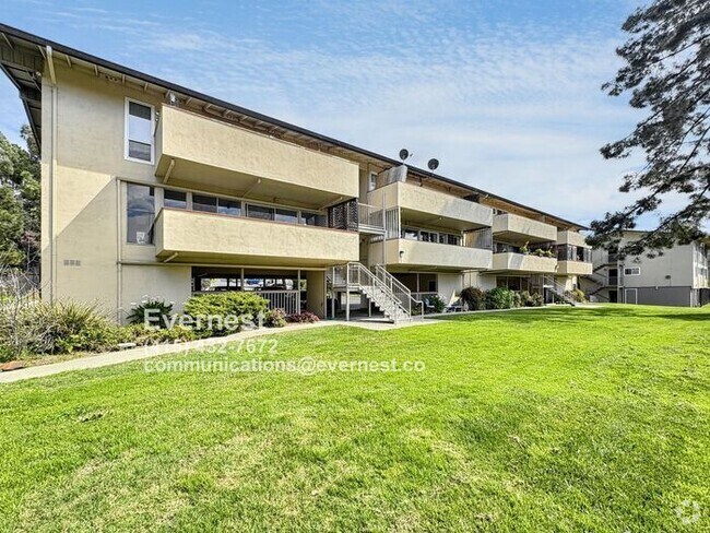 Building Photo - 2345 Paloma Ct