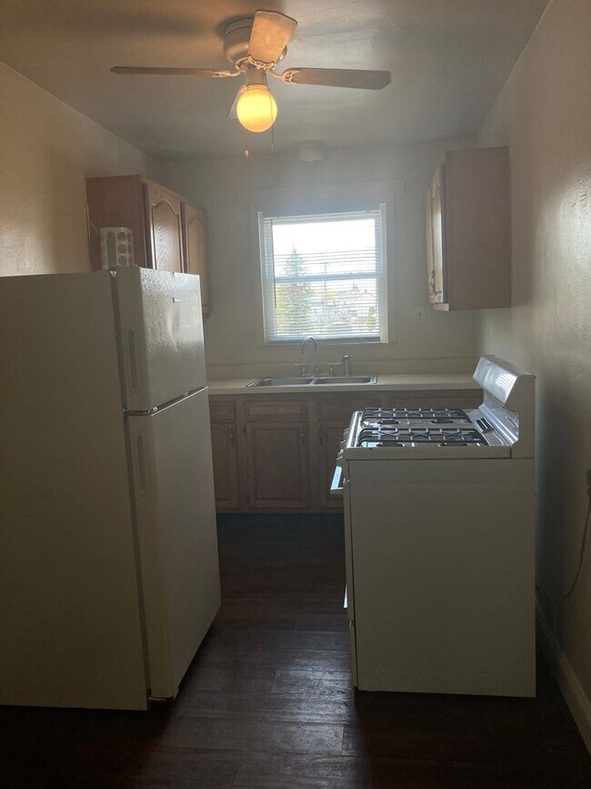 Foto del edificio - 414 E Lincoln Ave