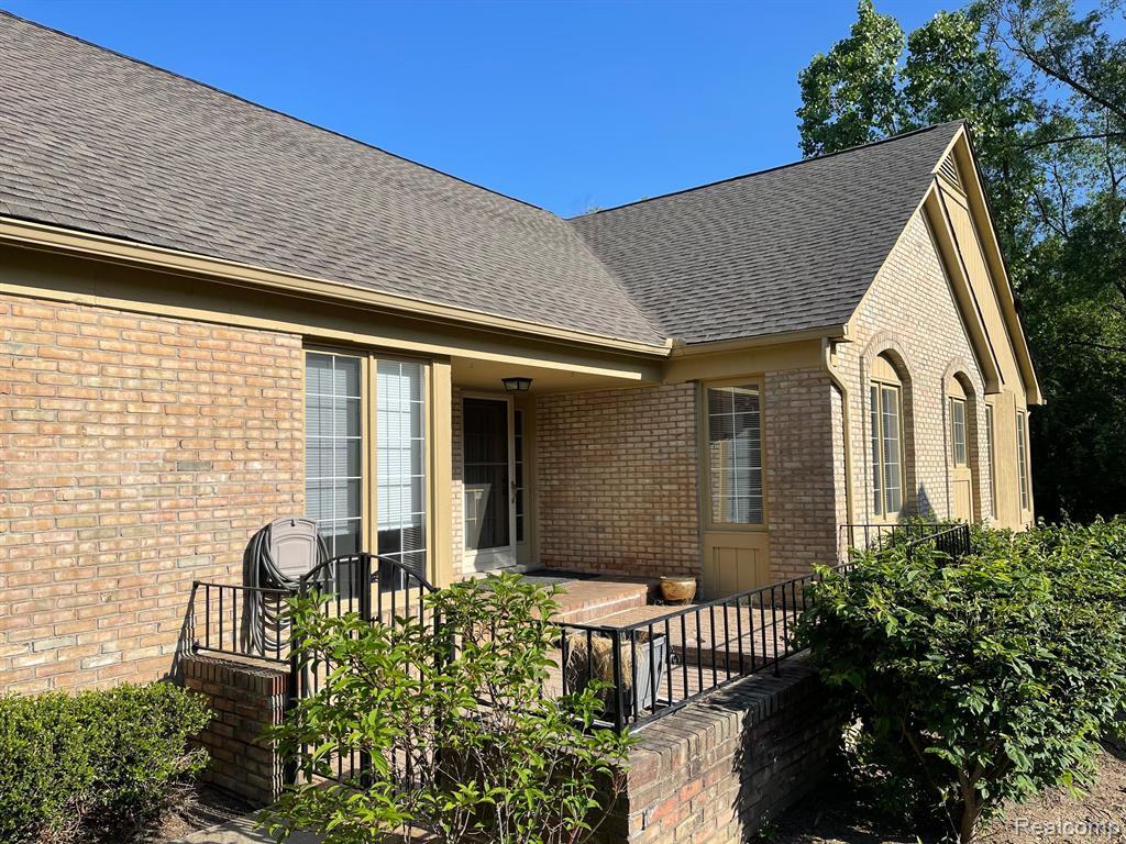 Foto principal - 6267 Celeste Rd